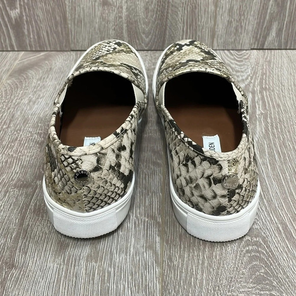 𝅺Steve Madden Safary Snakeskin Slip On Sneakers 9M - Picture 3 of 13